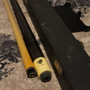 Pool cue
